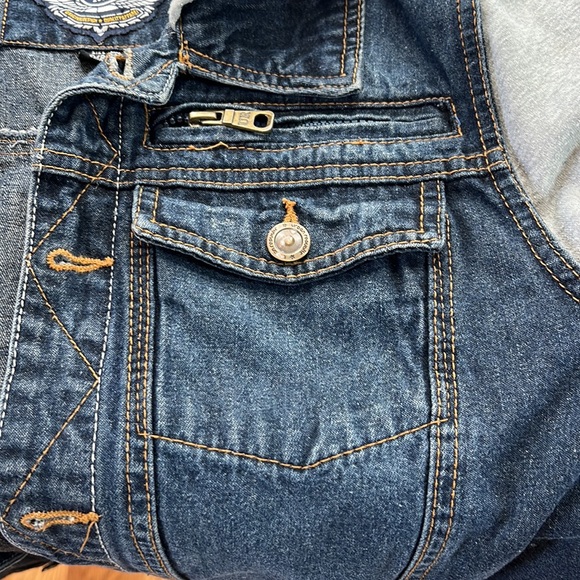 Urban Republic mens denim blue Jean jacket with gray fleece hood and sleeves. - Picture 6 of 8